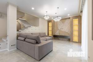 Дом 206м², 2-этажный, участок 6 сот.