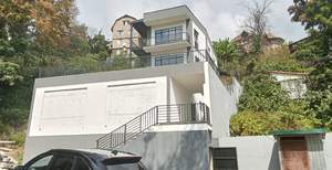 Дом 300м², 3-этажный, участок 5 сот.