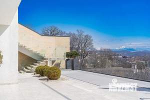 Коттедж 320м², 2-этажный, участок 10 сот.