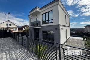 Коттедж 180м², 2-этажный, участок 4 сот.