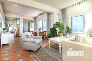 Дом 392м², 3-этажный, участок 40 сот.