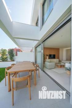 Дом 300м², 2-этажный, участок 8 сот.