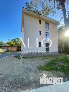 Дом 300м², 3-этажный, участок 6 сот.