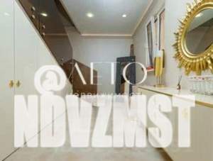 Дом 300м², 2-этажный, участок 6 сот.