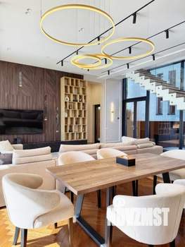 Дом 400м², 2-этажный, участок 8 сот.