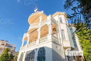 Дом 600м², 4-этажный, участок 18 сот.