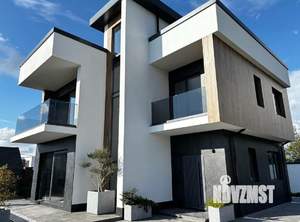 Коттедж 300м², 2-этажный, участок 5 сот.