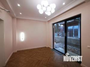 Коттедж 240м², 2-этажный, участок 4 сот.