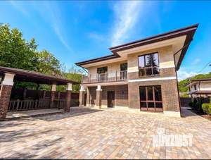 Коттедж 200м², 2-этажный, участок 5 сот.