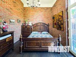 Коттедж 240м², 3-этажный, участок 7 сот.