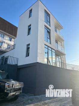 Дом 300м², 3-этажный, участок 5 сот.