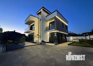 Коттедж 240м², 2-этажный, участок 5 сот.