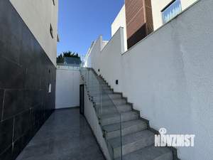 Дом 212м², 3-этажный, участок 5 сот.