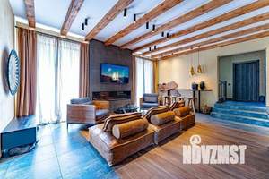 Коттедж 350м², 2-этажный, участок 10 сот.