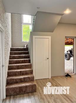 Коттедж 290м², 2-этажный, участок 8 сот.