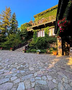 Дом 428м², 3-этажный, участок 21 сот.