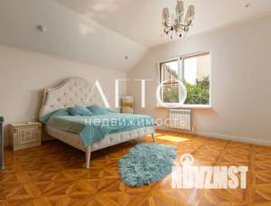 Дом 300м², 2-этажный, участок 6 сот.