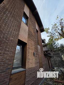 Коттедж 300м², 2-этажный, участок 5 сот.