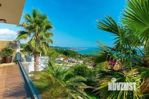 Дом 450м², 2-этажный, участок 10 сот.