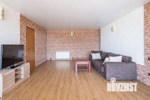 Дом 570м², 3-этажный, участок 5 сот.