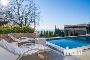 Дом 280м², 3-этажный, участок 7 сот.