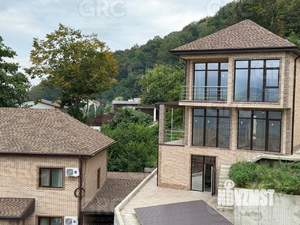 Дом 180м², 2-этажный, участок 4 сот.