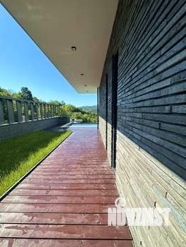 Дом 255м², 2-этажный, участок 5 сот.