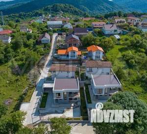 Дом 181м², 2-этажный, участок 4 сот.