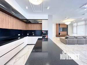 Дом 400м², 2-этажный, участок 8 сот.