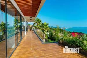 Дом 500м², 3-этажный, участок 15 сот.