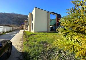 Дом 190м², 2-этажный, участок 5 сот.