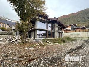 Дом 495м², 3-этажный, участок 15 сот.