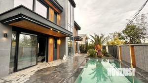 Дом 300м², 2-этажный, участок 6 сот.