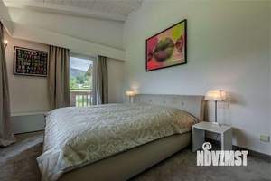 Дом 420м², 3-этажный, участок 11 сот.