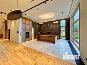 Коттедж 630м², 2-этажный, участок 30 сот.