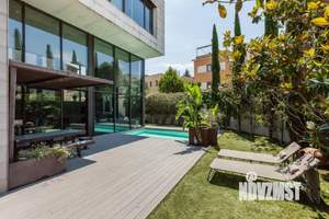 Коттедж 360м², 2-этажный, участок 7 сот.