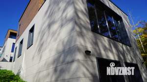 Дом 243м², 3-этажный, участок 4 сот.