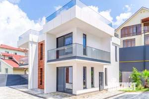 Дом 721м², 2-этажный, участок 25 сот.