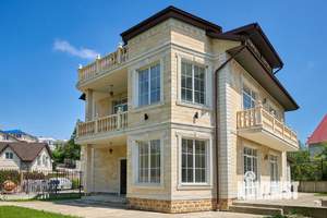 Дом 334м², 3-этажный, участок 11 сот.