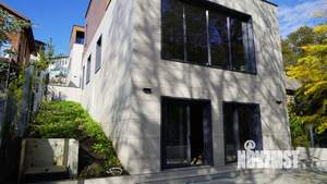 Дом 243м², 3-этажный, участок 4 сот.