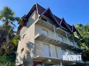 Коттедж 330м², 3-этажный, участок 3 сот.