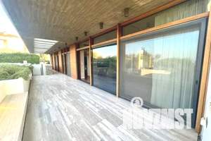 Дом 300м², 2-этажный, участок 6 сот.