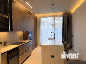 Дом 245м², 3-этажный, участок 5 сот.