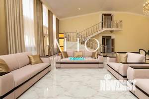 Дом 441м², 2-этажный, участок 12 сот.