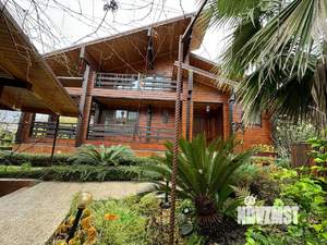 Коттедж 210м², 2-этажный, участок 5 сот.