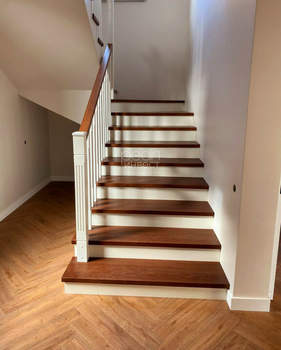 Дом 180м², 2-этажный, участок 5 сот.