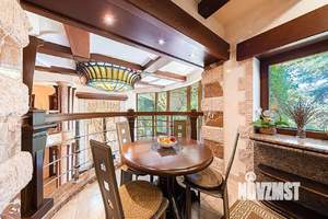 Дом 800м², 2-этажный, участок 30 сот.