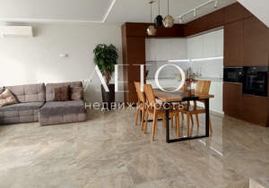 Дом 210м², 2-этажный, участок 5 сот.