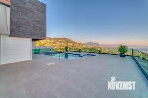 Дом 300м², 2-этажный, участок 6 сот.