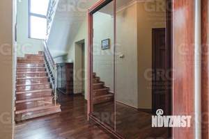 Дом 220м², 2-этажный, участок 6 сот.